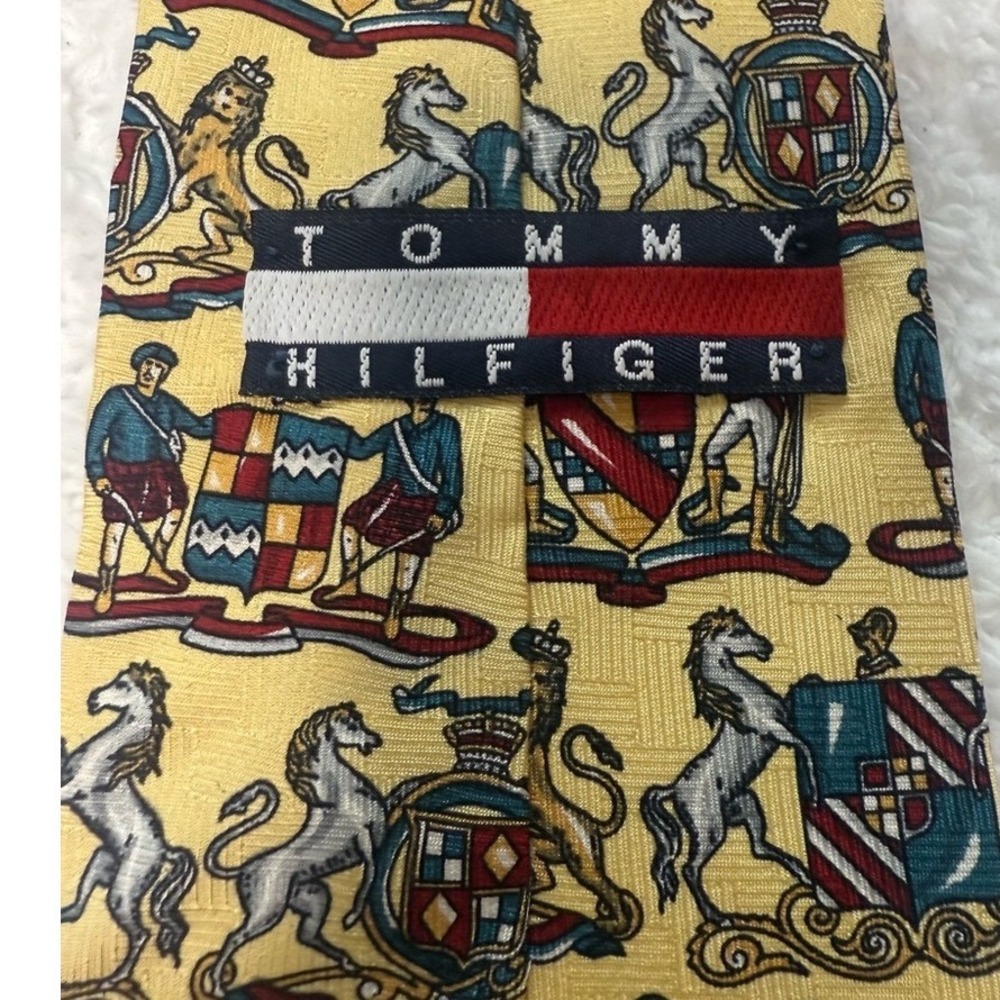 Tommy Hilfiger Vintage Silk Tie Mens Yellow Equestrian Print Classic Made in USA